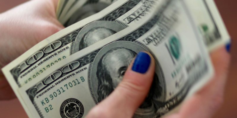 Dólar fecha estável, vendido a R$ 5,17, em dia de volatilidade