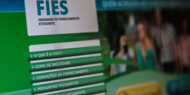 Fies começa a convocar pré-selecionados da lista de espera