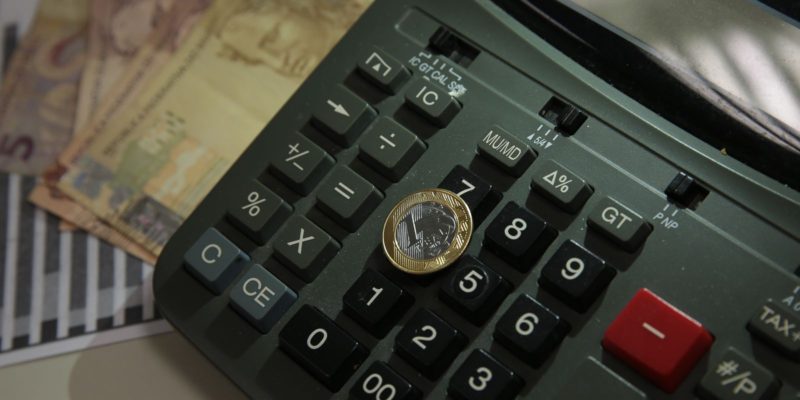 Juros para famílias e empresas sobem em junho, diz Banco Central