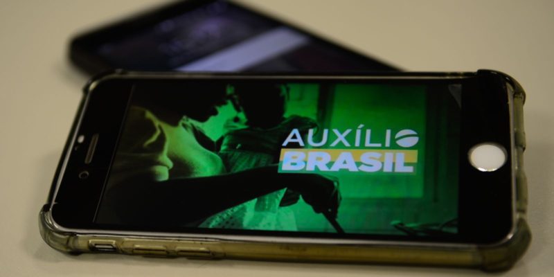 Caixa paga Auxílio Brasil a beneficiários com NIS de final 5