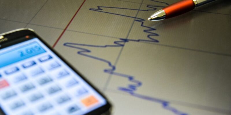 Governo eleva previsão de crescimento da economia para 2,7%