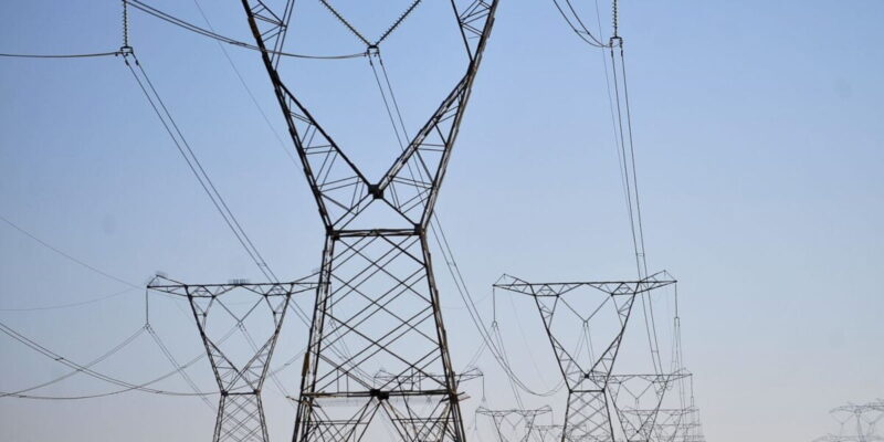 Leilão de energia movimenta R$ 6,5 bilhões