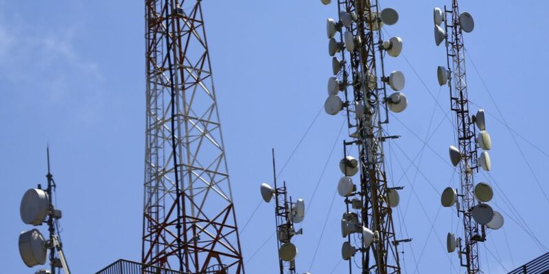 Volume de serviços avança 0,7% em agosto, segundo o IBGE