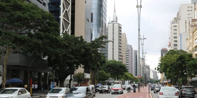 Setor de serviços na cidade de SP cresce 11,1% no primeiro semestre