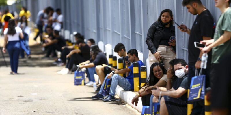 Participantes do Enem 2022 fazem hoje provas de exatas
