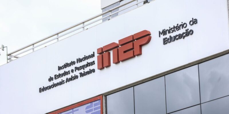 Inep abre licitação para contrar aplicadora do Enem 2023