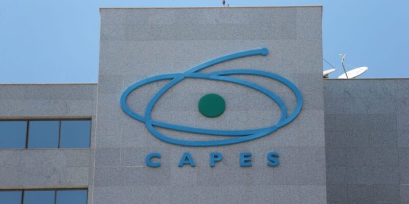 Capes vai pagar Auxílio Avaliação Educacional por serviço a distância