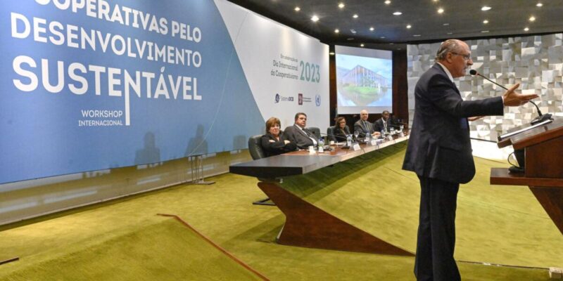 Alckmin defende fortalecimento do cooperativismo no país