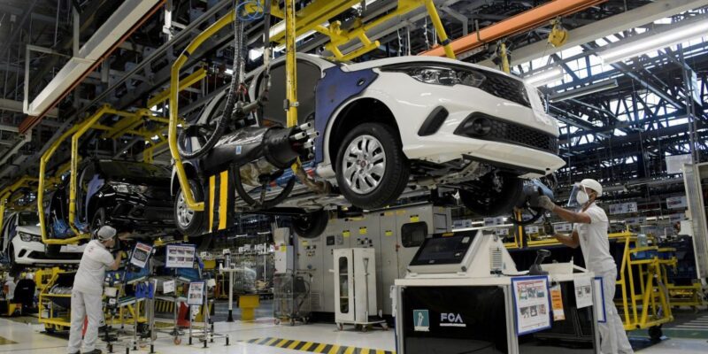 Atividade econômica tem alta de 0,44% em julho