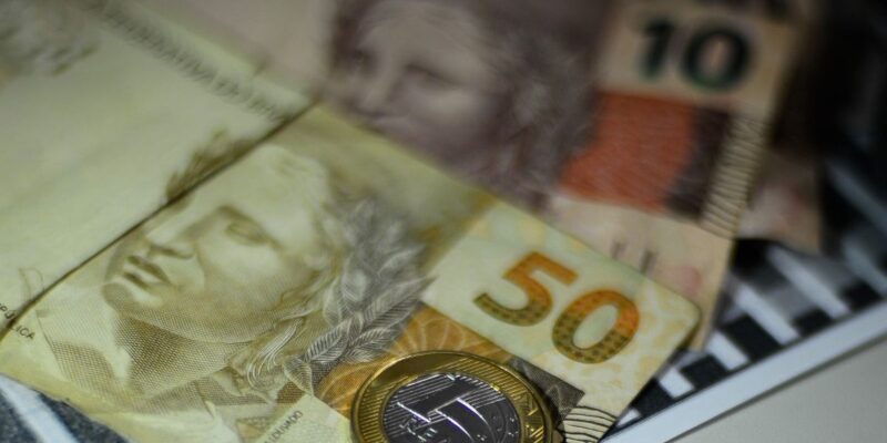 Atividade econômica cai 0,64% no terceiro trimestre