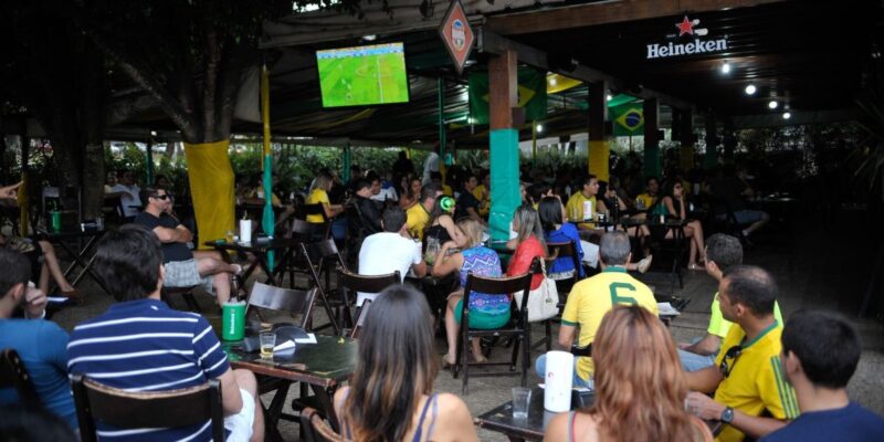 Bares e restaurantes têm dificuldades na hora de contratar empregados