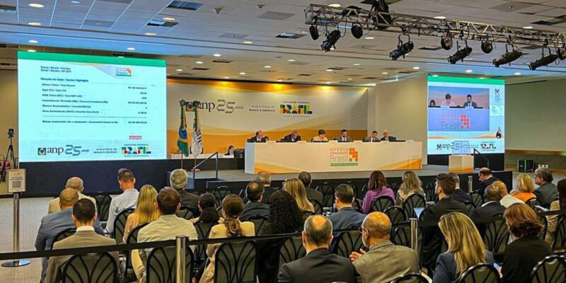 Leilão de blocos de exploração fora do pré-sal arrecada R$ 422 milhões