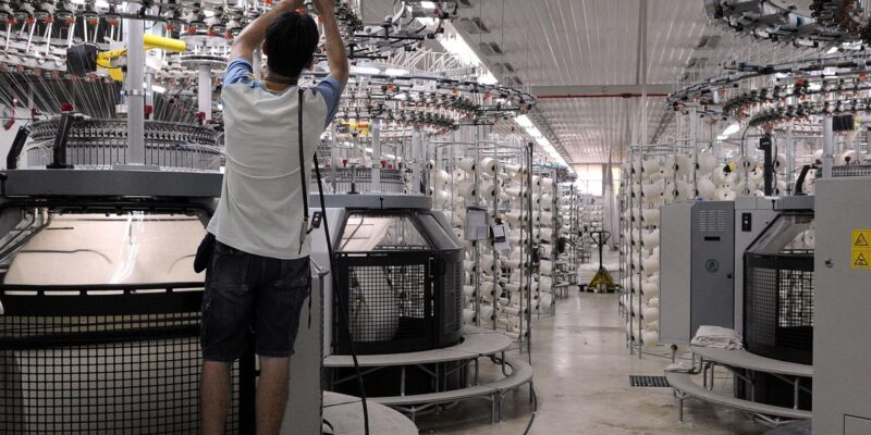 Setores industriais confiantes na economia é o maior em 2 anos