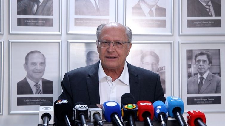Foto: Júlio César Silva/MDIC O presidente em exercício e ministro do Desenvolvimento, Indústria, Comércio e Serviços (MDIC), Geraldo Alckmin, anunciou nesta sexta-feira (28/02) a segunda fase do programa Depreciação Acelerada