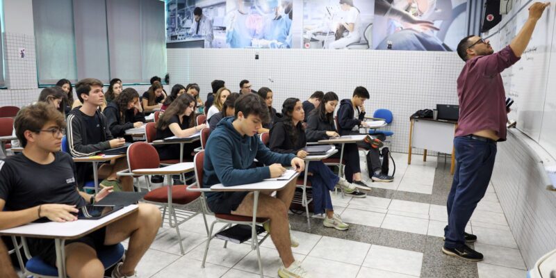 Pé-de-Meia Licenciaturas: últimos dias para cadastro para bolsa mensal