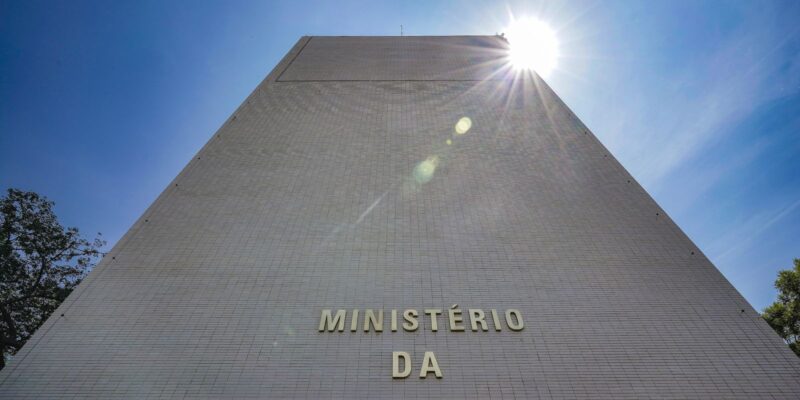Coaf alerta para golpistas se passando por servidores do órgão