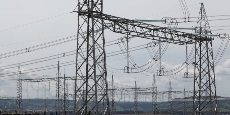 Hitachi anuncia nova fábrica visando data centers e energia renovável