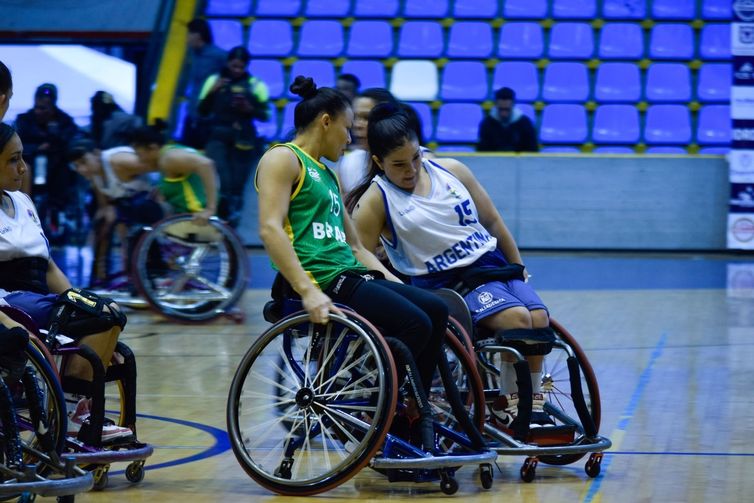 Seleção brasileira derrota Argentina por 50 a 39 e avança à final da Copa América de basquete feminino em cadeira de rodas - em 13/08/2025