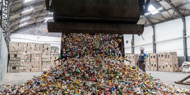Brasil reciclou 97,3% das latinhas de alumínio em 2024