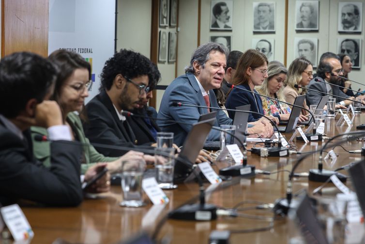 Brasília (DF), 18/12/2025 – O ministro da fazenda, Fernando Haddad durante entrevista com setoristas do ministério.
Foto: Valter Campanato/Agência Brasil