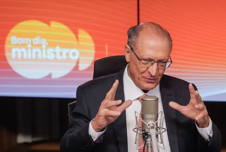 Rafa Neddermeyer/Agência Brasil Brasília (DF), 15/01//2026 - O vice-presidente da República e ministro do Desenvolvimento, Indústria, Comércio e Serviços (MDIC), Geraldo Alckmin, durante entrevista ao programa Bom Dia, Ministro, onde falou sobre a aprovação, pela União Europeia, do acordo comercial entre Mercosul e o bloco europeu, entre outros assuntos. Foto: Rafa Neddermeyer/Agência Brasil