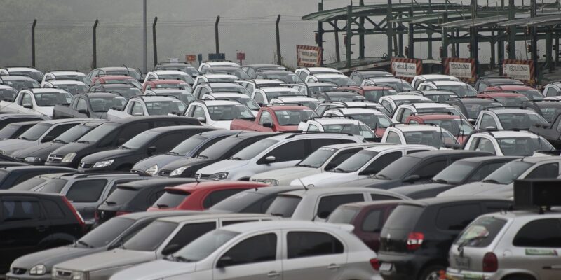Fenabrave prevê crescimento de 3% para automóveis e comerciais leves