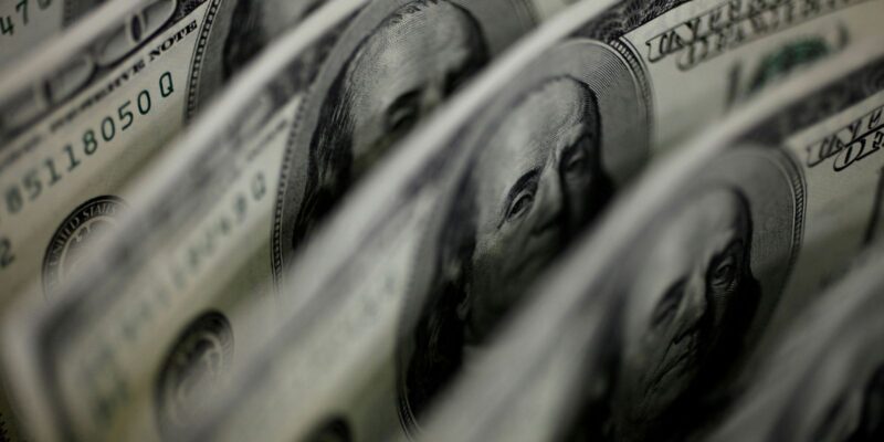 Bolsa bate recorde e dólar cai para R$ 5,17 com fim de tarifaço