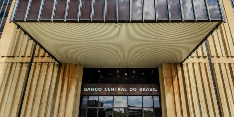 BC reforça segurança em transferências eletrônicas para exterior