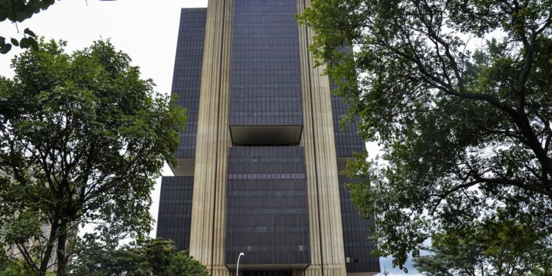 Banco Central reduz juros básicos para 14,5% ao ano