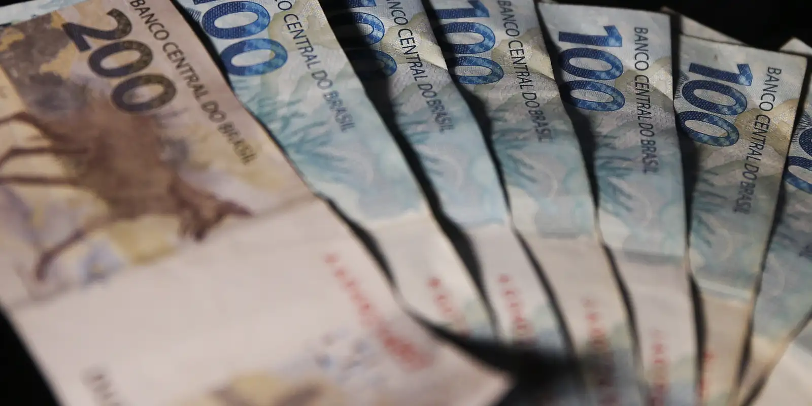 Superávit primário do Governo Central fica em R$ 25,2 bilhões em abril
