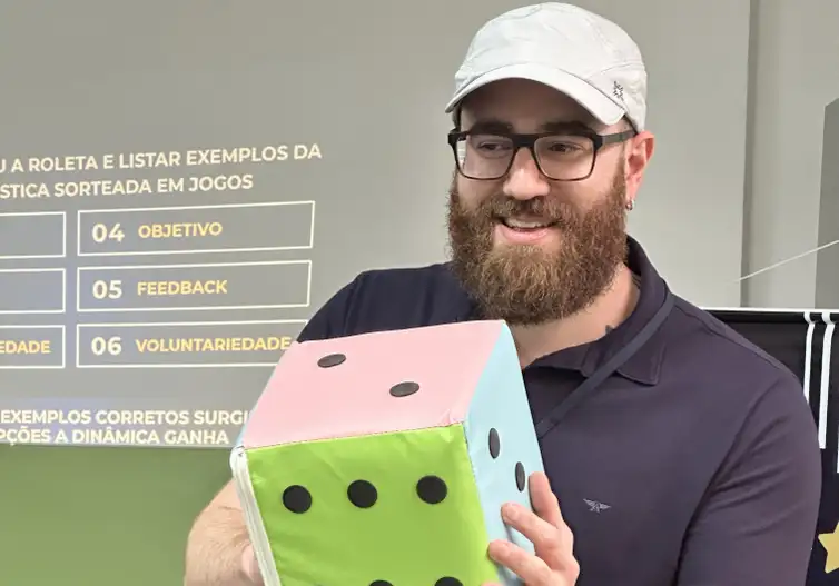 Divulgação/Leia Brasil 28/04/2026 - Iniciativa aposta no protagonismo social em escolas de Petrópolis. O idealizador da iniciativa, Victor Prado, enxerga no programa uma oportunidade de ampliar a perspectiva dos jovens sobre temas normalmente estigmatizados.
Foto: Divulgação/Leia Brasil