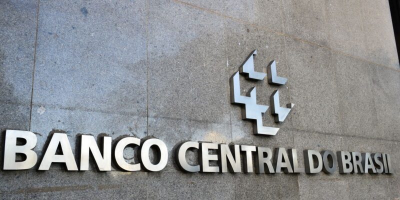 BC: "melhores práticas" recomendam não reagir a choques de oferta