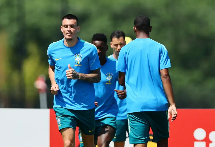 Reuters/Caean Couto/Proibida reprodução Soccer Football - FIFA World Cup 2026 - Brazil Training - Columbia Park Training Facility, Morristown, New Jersey, U.S. - June 12, 2026 Brazil's Roger Ibanez during training IMAGN IMAGES via Reuters/Caean Couto