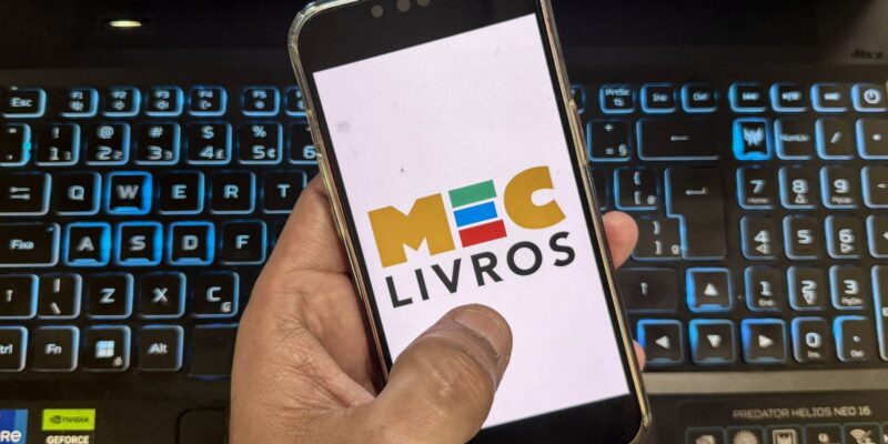 MEC Livros oferece mais 7,8 mil obras em inglês e espanhol