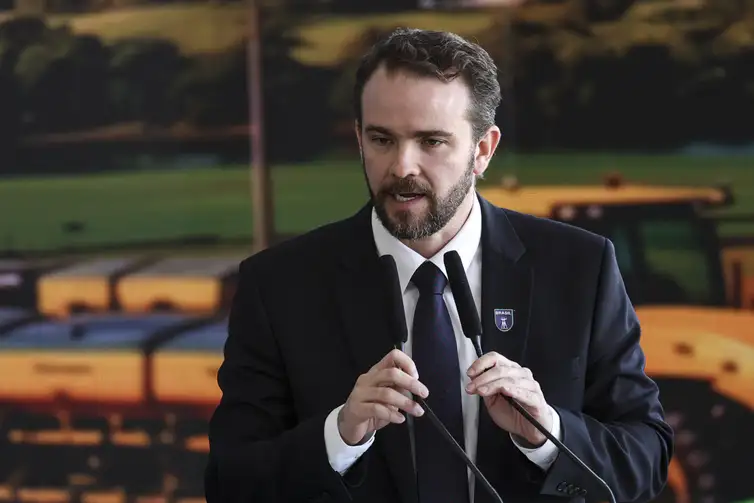 Marcelo Camargo/Agência Brasil Brasília (DF), 30/06/2026 - O ministro da Fazenda, Dario Durigan, durante o lançamento do Plano Safra 2026/2027, no Palácio do Planalto. Foto: Marcelo Camargo/Agência Brasil